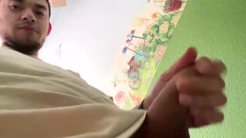 Snapshot of cris2124 chatting on November 21, 5:28 am cris2124 online show from November 21, 5:28 am