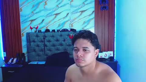 CRISANDMERY online show from June 18, 5:41 am