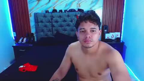 CRISANDMERY online show from June 19, 5:45 am