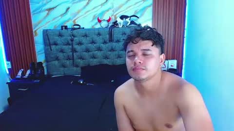 CRISANDMERY online show from July 1, 4:58 am