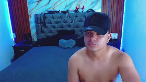 CRISANDMERY online show from July 19, 6:50 am