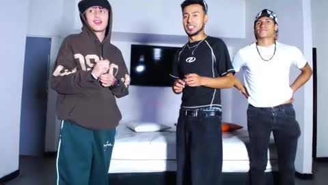 crismens online show from October 28, 12:41 pm