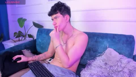 Cris online show from March 14, 2:50 am