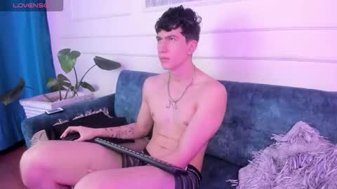 Cris online show from March 17, 2:16 am