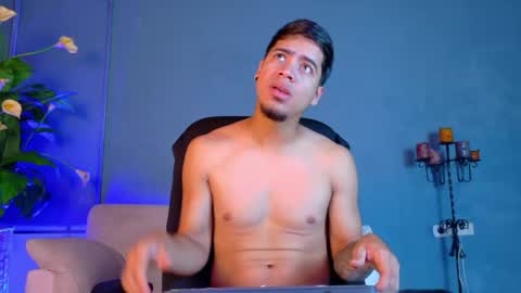 criss_hardcock_ online show from May 31, 2:46 pm
