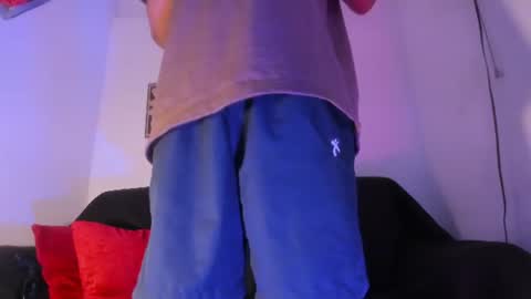 Snapshot of criss_zuri chatting on June 22, 12:46 pm criss_zuri online show from June 22, 12:46 pm