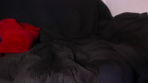 Snapshot of criss_zuri chatting on July 28, 4:39 pm criss_zuri online show from July 28, 4:39 pm