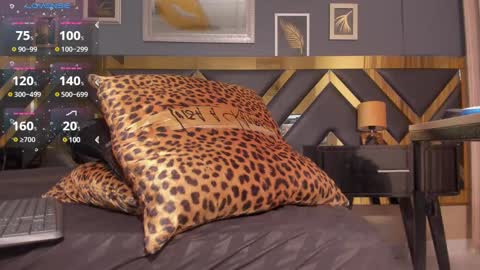 Snapshot of crissh_1 chatting on December 5, 12:41 am crissh 1 online show from December 5, 12:41 am