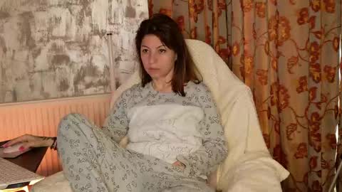 crissy_love online show from May 6, 5:03 am