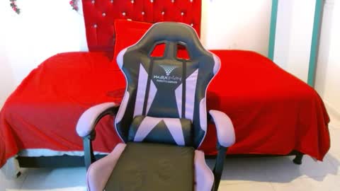 cristal1609 online show from March 17, 2:42 pm