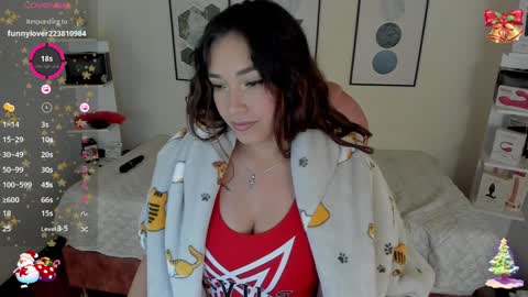 Snapshot of cristal__hot_1 chatting on December 6, 10:16 am Cristal online show from December 6, 10:16 am