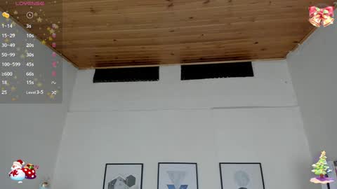 Snapshot of cristal__hot_1 chatting on December 7, 10:23 am Cristal online show from December 7, 10:23 am