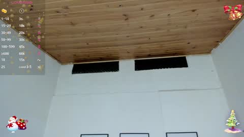 Snapshot of cristal__hot_1 chatting on December 14, 10:34 am Cristal online show from December 14, 10:34 am