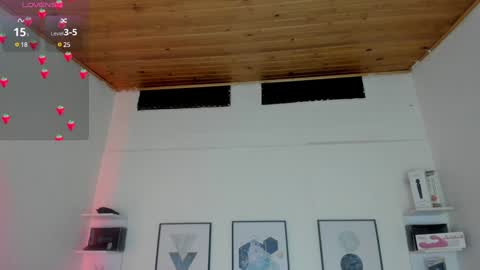 Snapshot of cristal__hot_1 chatting on January 18, 10:28 am Cristal online show from January 18, 10:28 am