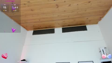 Snapshot of cristal__hot_1 chatting on February 8, 10:29 am Cristal online show from February 8, 10:29 am