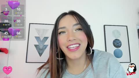 Snapshot of cristal__hot_1 chatting on February 21, 7:23 am Cristal online show from February 21, 7:23 am