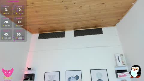 Snapshot of cristal__hot_1 chatting on February 24, 4:05 am Cristal online show from February 24, 4:05 am