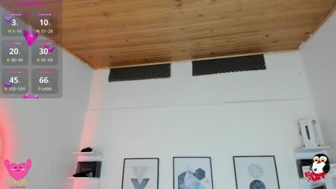 Snapshot of cristal__hot_1 chatting on March 7, 10:45 am Cristal online show from March 7, 10:45 am