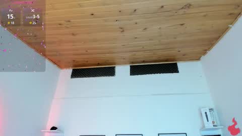 Snapshot of cristal__hot_1 chatting on March 9, 4:05 am Cristal online show from March 9, 4:05 am