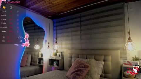 Snapshot of cristal__hot_1 chatting on October 17, 5:10 am Cristal online show from October 17, 5:10 am