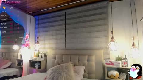 Snapshot of cristal__hot_1 chatting on October 20, 4:02 am Cristal online show from October 20, 4:02 am