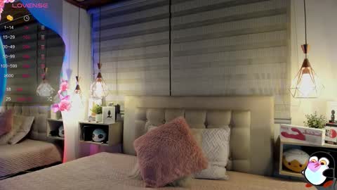 Snapshot of cristal__hot_1 chatting on November 11, 4:34 am Cristal online show from November 11, 4:34 am