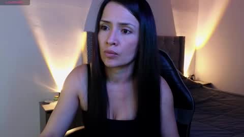 Snapshot of cristal_hilton_10 chatting on November 26, 4:13 am Alejandra from Wednesday to Saturday from 1000 pm to 400 am Colombian hour online show from November 26, 4:13 am