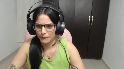 Snapshot of cristal_hot07 chatting on January 22, 10:29 am Cristal online show from January 22, 10:29 am