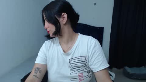 Snapshot of cristal_hot07 chatting on February 7, 2:50 am Cristal online show from February 7, 2:50 am