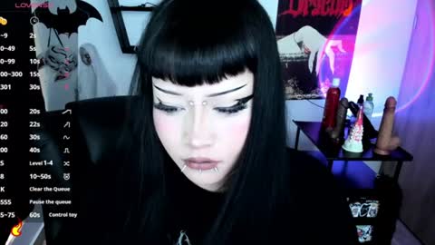 Cris online show from June 27, 2:23 pm