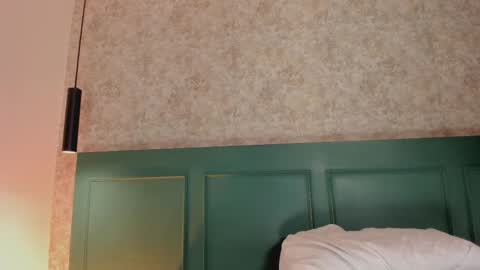 Cristal  online show from October 3, 12:57 pm