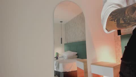 Cristal  online show from October 4, 1:31 pm