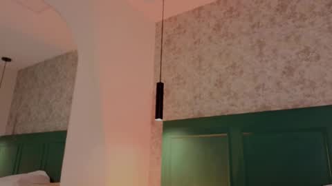 Cristal  online show from October 18, 1:34 pm