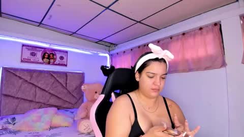 cristal_smith20 online show from March 15, 12:11 pm