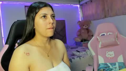 cristal_smith20 online show from August 7, 11:45 am