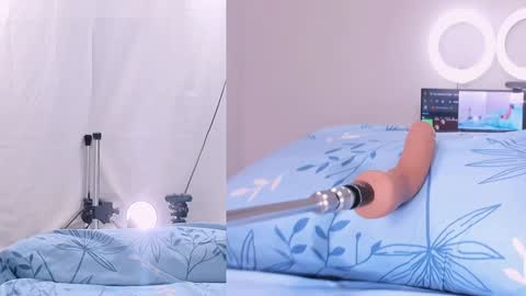 Snapshot of cristal_thompson_ chatting on December 12, 11:14 pm cristal_thompson_ online show from December 12, 11:14 pm