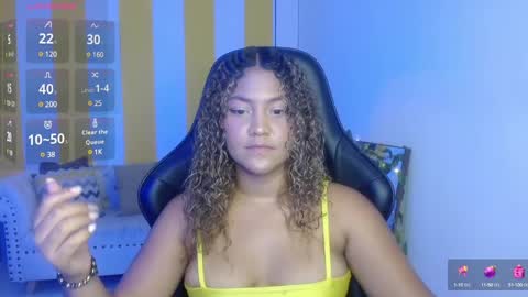 Snapshot of cristal_war chatting on February 12, 11:30 pm Cristal online show from February 12, 11:30 pm