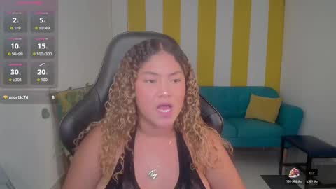 Snapshot of cristal_war chatting on November 15, 1:58 am Cristal online show from November 15, 1:58 am