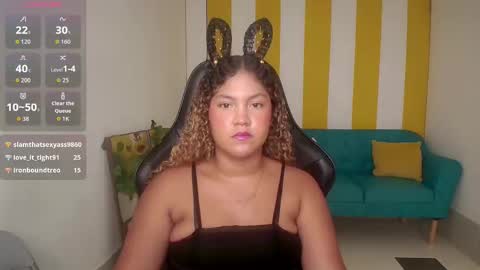 Snapshot of cristal_war chatting on November 22, 12:31 am Cristal online show from November 22, 12:31 am