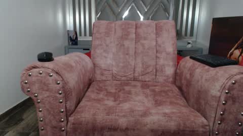 Snapshot of cristalbeautiful1 chatting on February 28, 4:21 am Natalie online show from February 28, 4:21 am