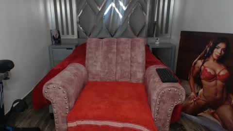 Snapshot of cristalbeautiful1 chatting on March 8, 10:56 pm Natalie online show from March 8, 10:56 pm