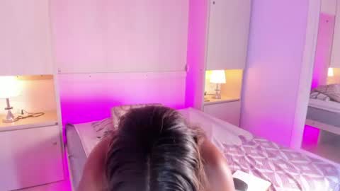 cristalbennet online show from June 22, 7:44 pm
