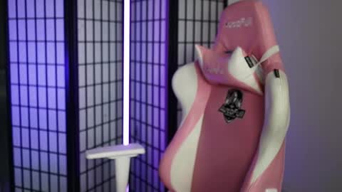 Snapshot of cristalhill chatting on January 31, 7:11 pm Laura online show from January 31, 7:11 pm