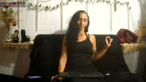 Snapshot of cristalvelvet chatting on July 26, 11:06 am online show from July 26, 11:06 am