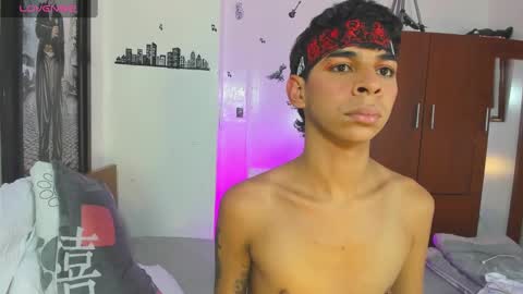 cristhian online show from December 12, 8:03 am