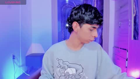 cristhian online show from December 2, 11:15 am