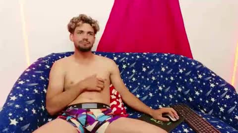 Snapshot of cristian_gp chatting on October 31, 2:34 am cristian gp online show from October 31, 2:34 am