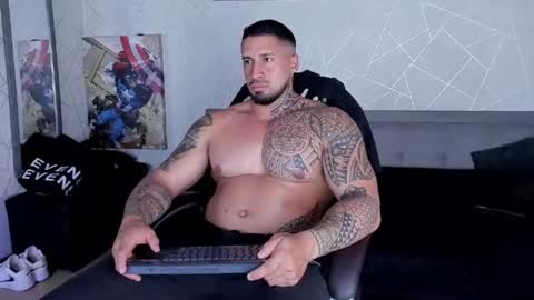 Snapshot of cristian_walker chatting on August 3, 12:09 am cristian walker online show from August 3, 12:09 am