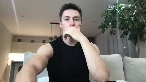 Snapshot of cristianovilla chatting on February 3, 8:03 pm CristianoHailey online show from February 3, 8:03 pm