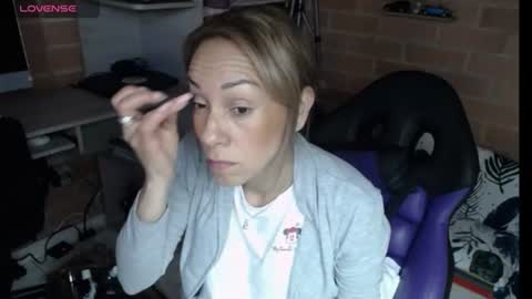 cristina online show from June 12, 2:49 pm